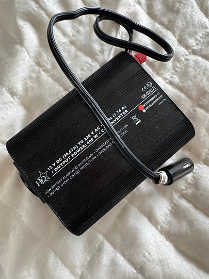 HQ invertteri 400w 12v to 230v