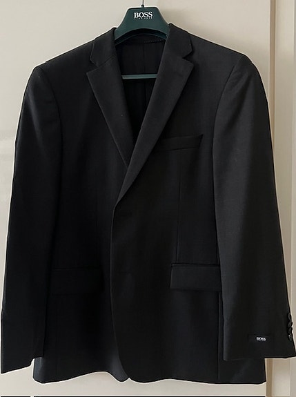 Uusi HUGO BOSS pikkutakki koko L-52