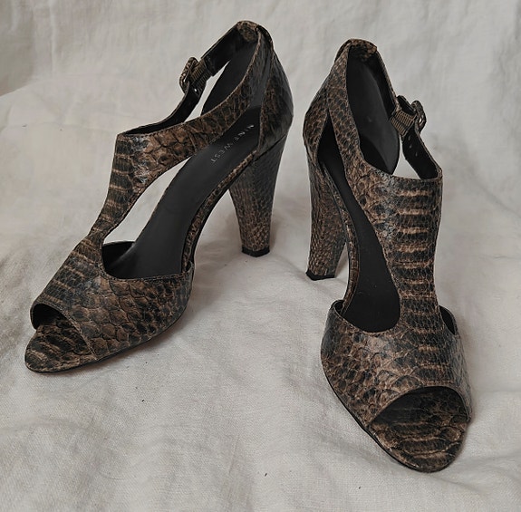 Nine West korkokengät käärmekuvioista nahkaa