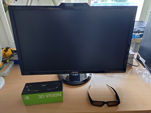 ASUS VG278 3D NÄYTTÖ JA LASIT