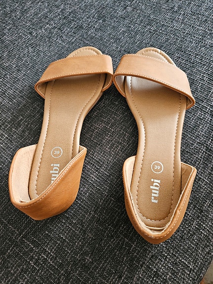 Sandaalit 39