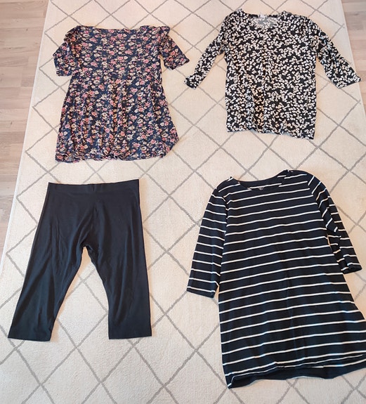 Yht. 60e: n. 45 kpl naisten vaatteita, koot m-xl