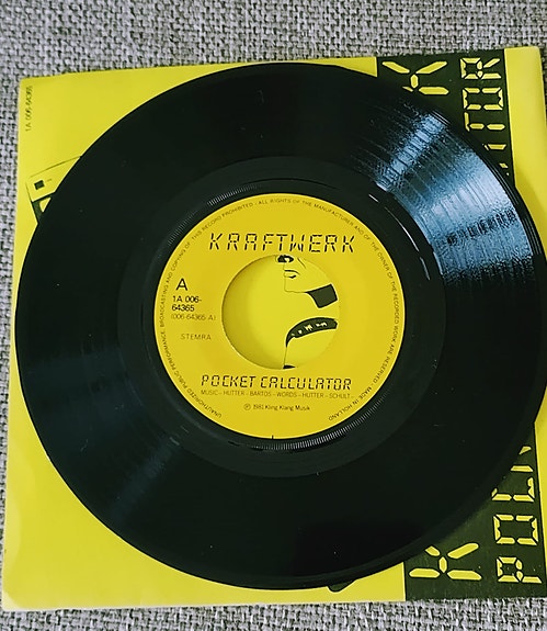 Harvinainen Kraftwerk vinyyli sinkku