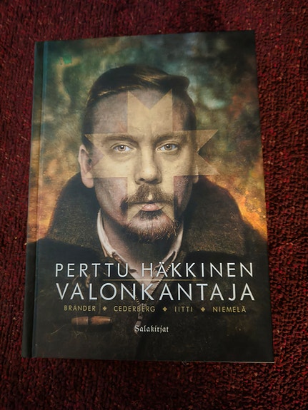 Perttu Häkkinen valonkantaja