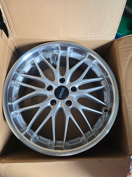 Cruize 19" uudet vanteet