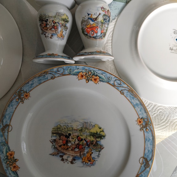 Disney lautaset