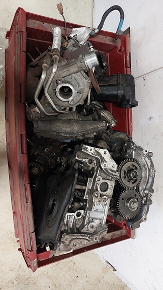 Renault Master, Opel Movano, Nissan NV 2,3dCi moottorin yläkerta ja turbo