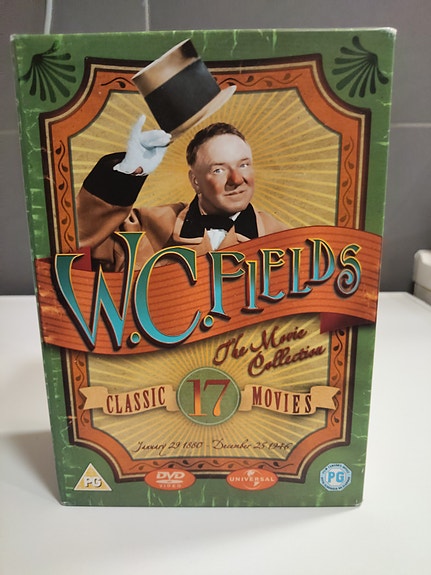 DVD-boxi W. C. Fields , 17 elokuvaa
