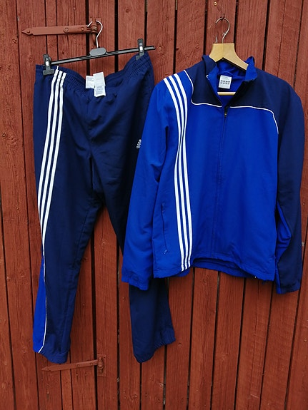 Adidas ulkoilupuku