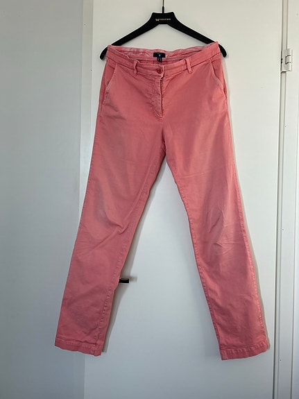 Chino-housut