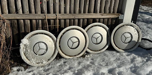 Mercedes Benz pölykapselit 15”