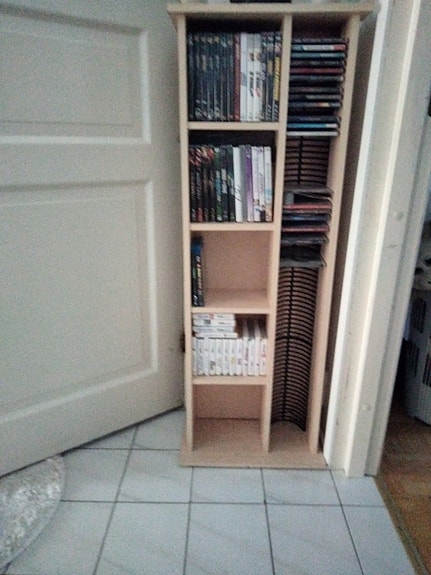 Dvd /vhs hyllykkö