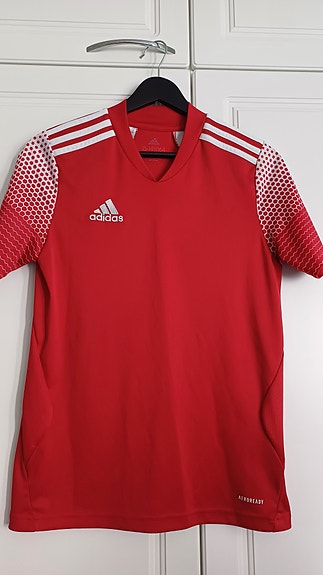 Adidas paita