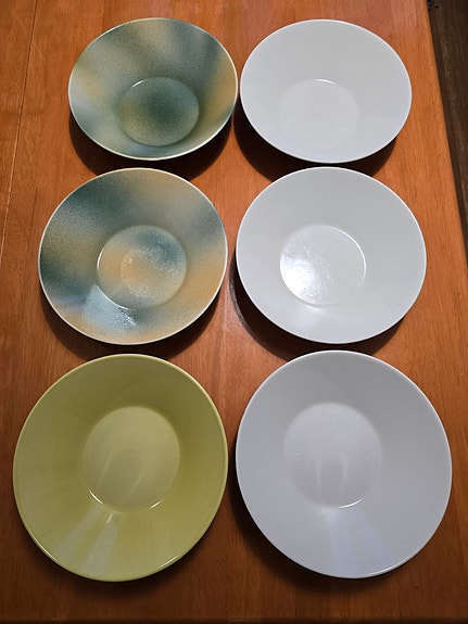 Syvät lautaset, halkaisija 21cm, kuusi kpl.