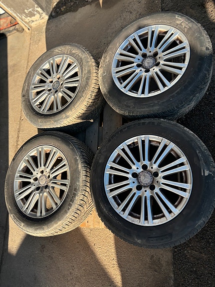 Mercedes Benz E w212 alta 16" siistit Alut ja 225 / 55 R 16 kitkapyörät