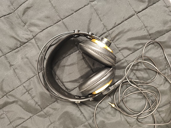 AKG k240 kuulokkeet