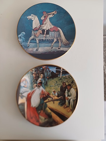 Arabian Akseli Gallen-Kallelan Kalevala seinälautaset