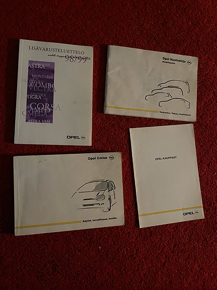 Opel Corsa 98 käyttöohjekirja yms