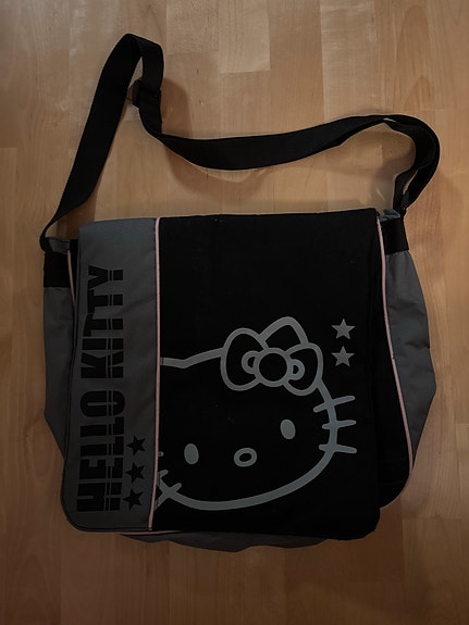 Hello kitty olkalaukku