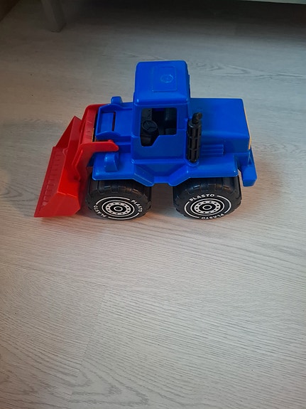 Plaston Traktori