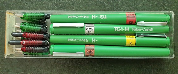 Faber-Castell piirtokynät vaihtokärkineen