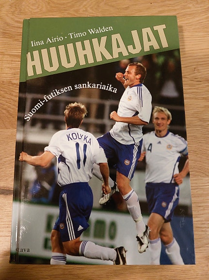 Huuhkajat - Suomi-futiksen sakariaika -kirja