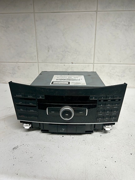 Mercedes-Benz E W212 radio