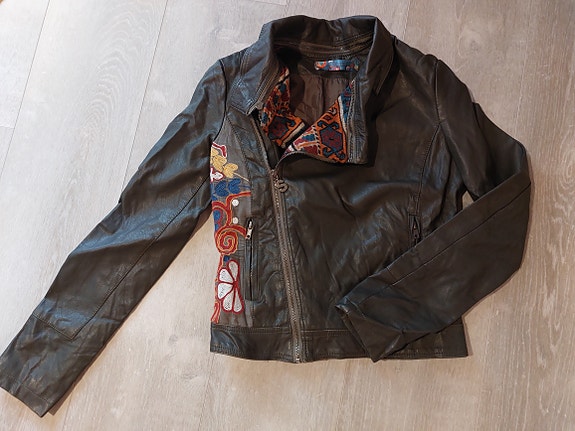Desigual nahkatakki S