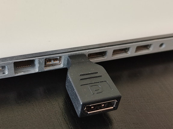 Apple Thunderbolt - Displayport adapteri