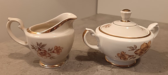 Myrna-sokerikko ja - kermakko, Arabia