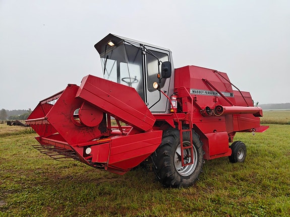 Ostetaan MASSEY FERGUSON LEIKKUUPUIMURI