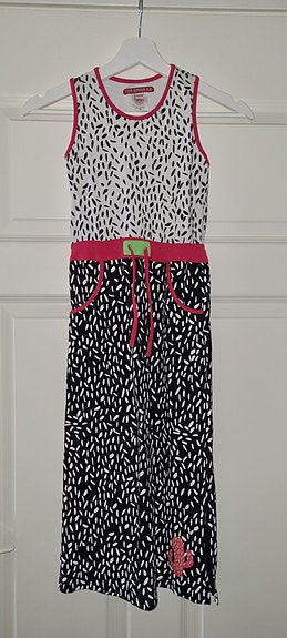 Mekko tytölle 122 / 128
