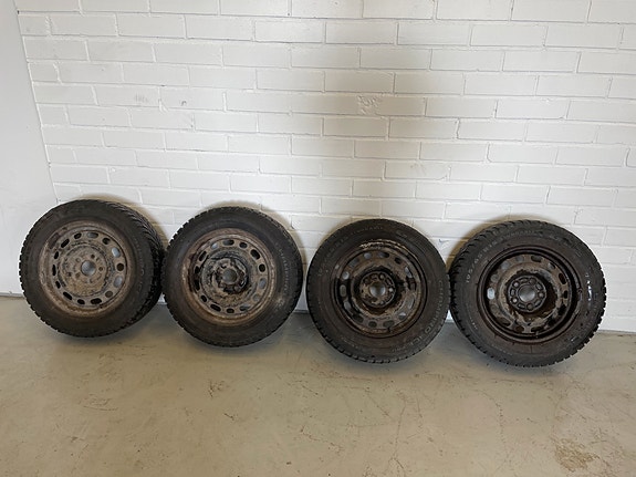 Mazda 6 15" alumiinivanteet +195/65/15 nastarenkaat (180)