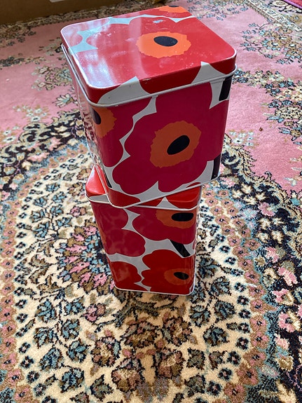 Marimekko pinkki Unikko peltipurkit
