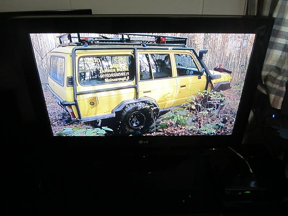LG Tv 32" ja antenni/kaapeli HD boksi