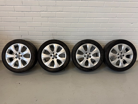 Opel 17" Alumiinivanteet + 215/50/17 Kesärenkaat + pultit (10)