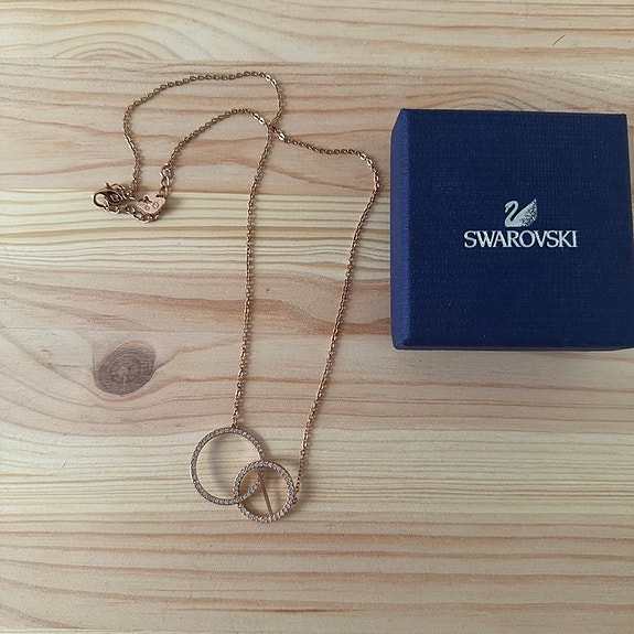 Swarovski kaulakoru