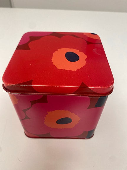 Marimekko rasia Unikko punainen