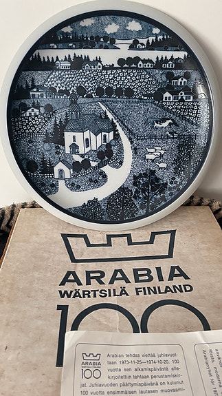 ARABIA WÄRTSILÄ 100V. Juhlavuosilautanen. Paketissa.