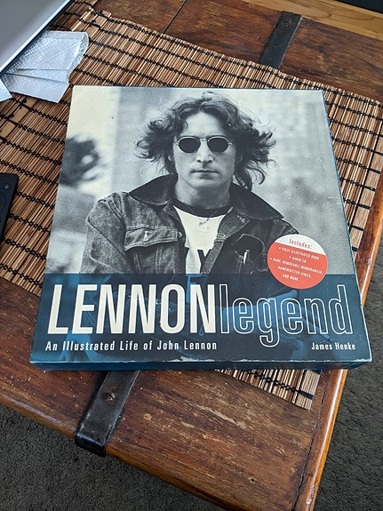 John Lennon Legend elämänkerta