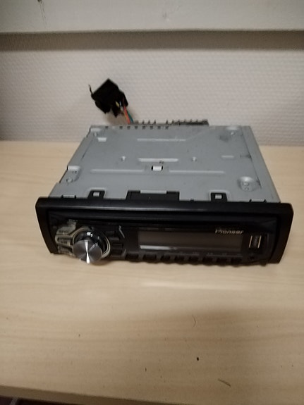 Autoradio/cd-soitin