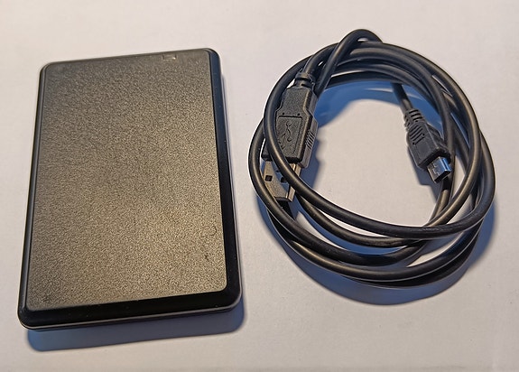 RFID-lukija USB-porttiin 125 kHz
