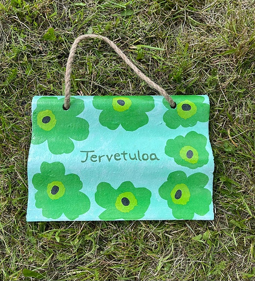 Käsintehtyjä kukkatauluja
