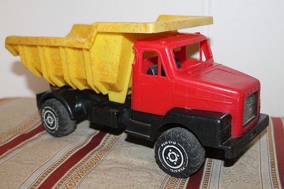 80-luku Volvo Turbo 6 N1020 kuorma-auto vanha Suomi 27cm Plasto Finland