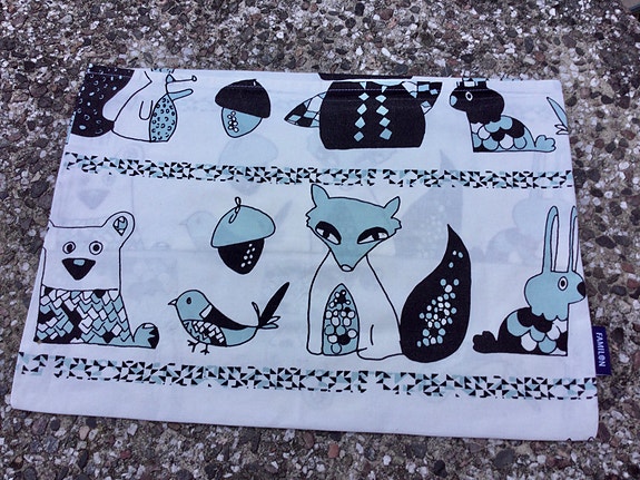 FAMILON vauvan tyynyliina 32,5cm x 46,5 cm