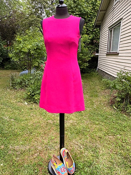 Dolce and Gabbana fuksia A line mekko- vaihto kiinnosta