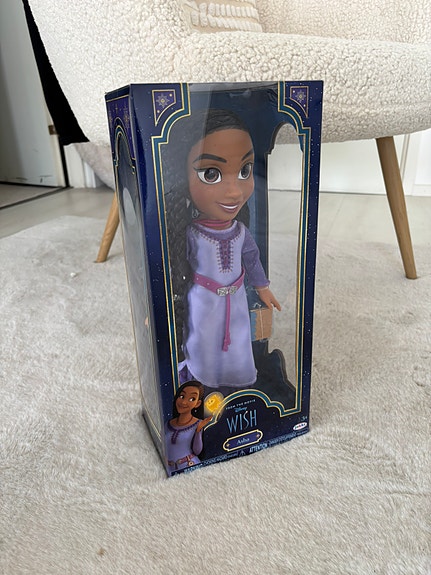 Disney Prinsessa Asha -nukke 38cm
