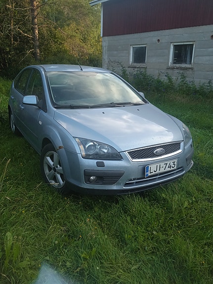 Ford Focus MK2 bensa 2.0 varaosia