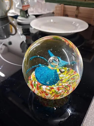 Lasibeb paperipaino