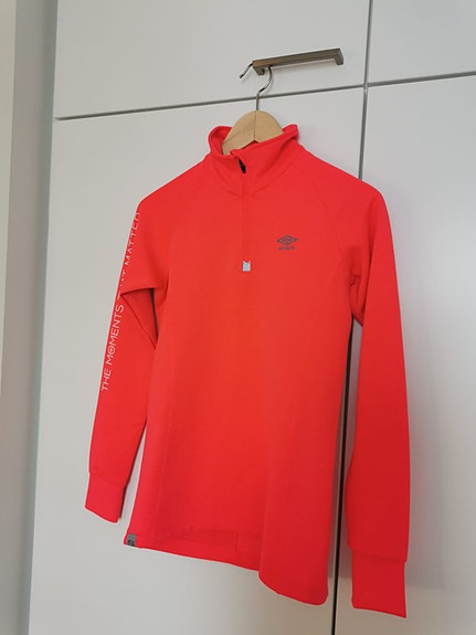 UMBRO naisten tekninen paita, koko 34